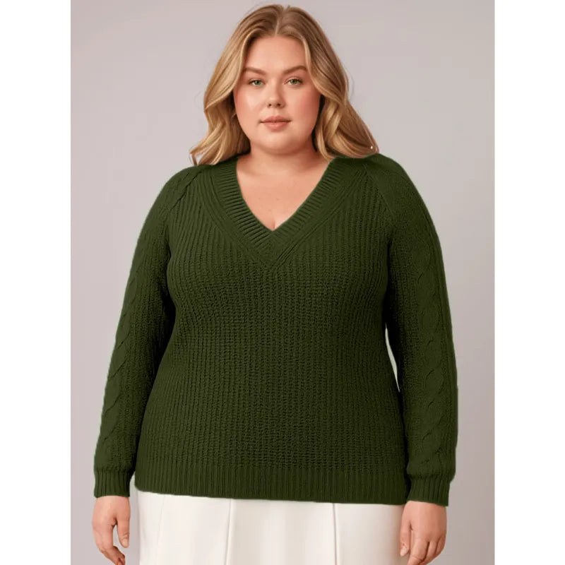 Blusa suéter plus size feminina verde militar em tricô com gola V e manga longa.