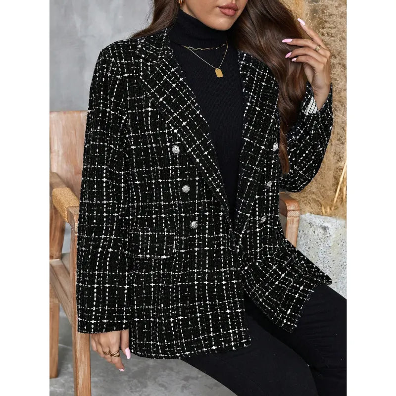 Blazer Tweed Xadrez Plus Size Feminino Preto e Branco de Inverno