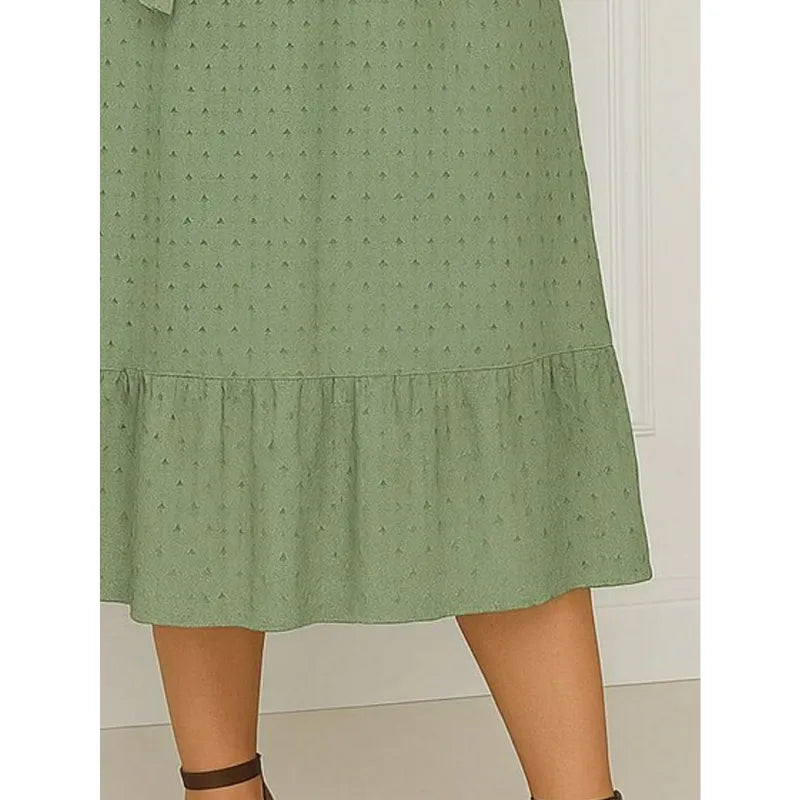 Vestido max midi plus size verde oliva em malha laise com cinto feminino.
