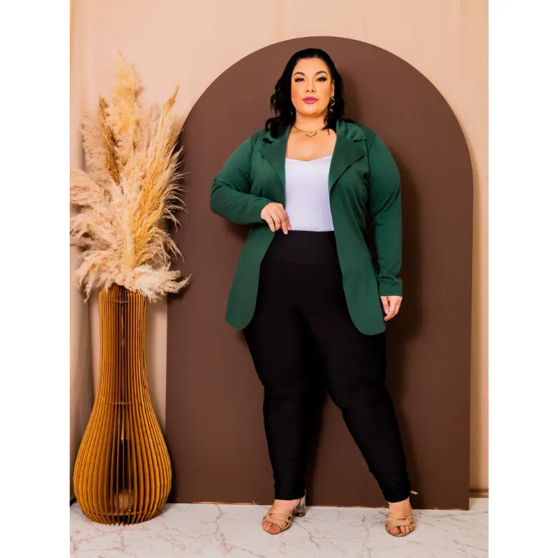 Blazer maxi alfaiataria plus size verde escuro acinturado feminino.
