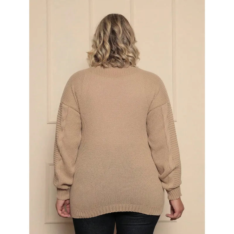 Casaco suéter plus size feminino roxo com botão trançado oversized.