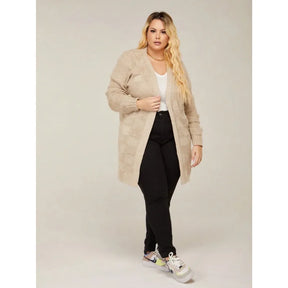 Cardigan feminino plus size em lã tricô quadriculado com manga longa.