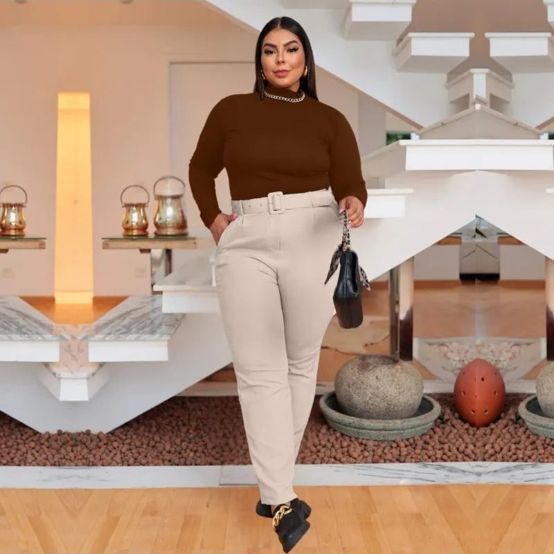 Blusa cacharrel feminina plus size marrom com manga longa e gola alta segunda pele.